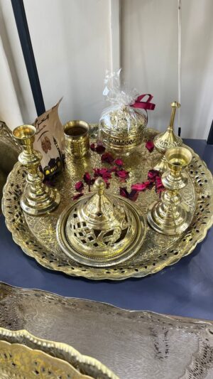 طقم الحنة المصنوع من النحاس الذهبي