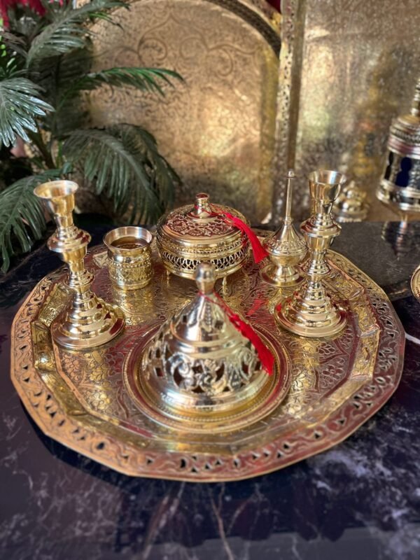 طقم الحنة المصنوع من النحاس الذهبي