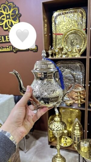 الإبريق النحاسي الفضي الفاخر